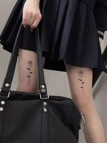 年一的甜蜜女朋友