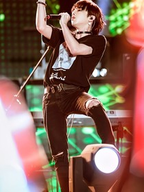 陪你一生之华晨宇