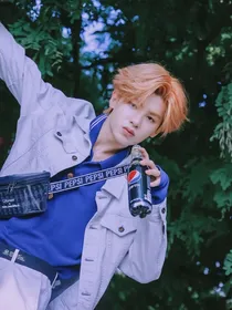 Justin黄明昊：忧郁校草恋爱手册