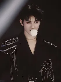 UNINE：夜色迷雾-d359