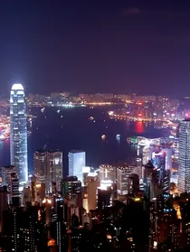 都市：请君入猎
