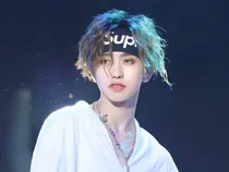 亦是满眼爱意