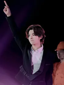 黄明昊≮心动狙击手