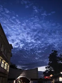 《异空》