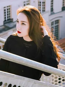 迪丽热巴：解忧图库