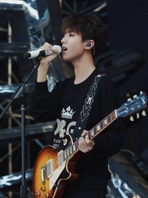 王俊凯：明星爱上我(⑉°з°)-♡