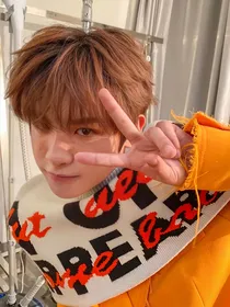 黄明昊：绿茶弟弟“真虚伪”
