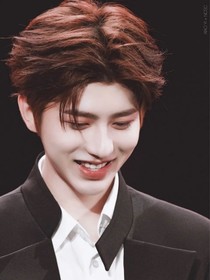 蔡徐坤:豪门最甜夫妻