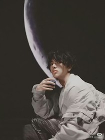 华晨宇：星星可看不可摘