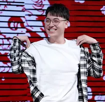 王九龙：桃花开又落
