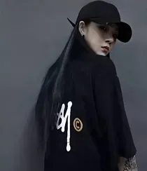 少爷，你在拽什么