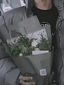 王一博：小鬼过来