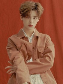 黄明昊：等风热吻你
