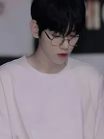边伯贤：妮是我的光