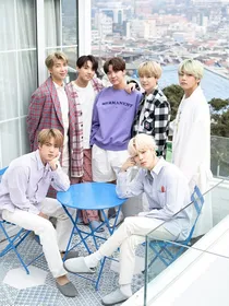 BTS：抱紧我的小狐狸