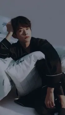 易烊千玺：你是人间四月天