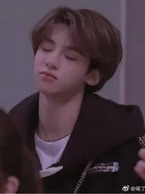 黄明昊：黄少的小娇妻