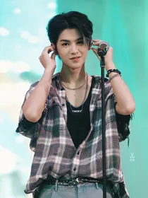 乐华娱乐：师妹你快来——d890