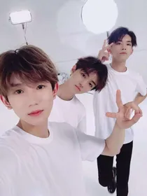 TFBOYS与TF家族的暑假生活