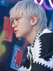 EXO：以红之名