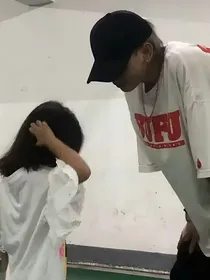 小屁孩，你的珍珠奶茶