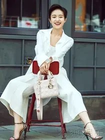怼怼的女儿是小月亮