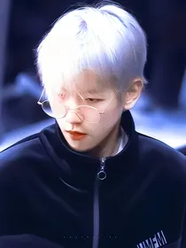 边伯贤：无尽快穿系统