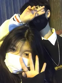江江是白