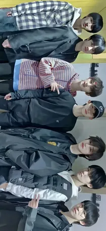 tf家族：不一样的青春
