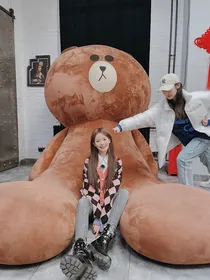 陈卓璇：张艺凡