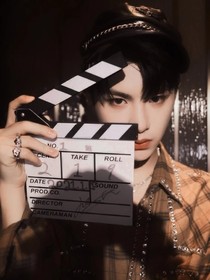 黄明昊：我的公开夫人