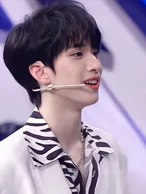 严浩翔：我的爸爸为情所伤后成了女儿控