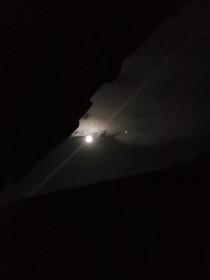 我站在灰色
