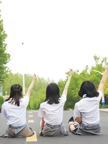 友谊之小船