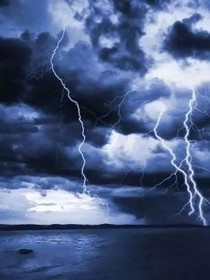 女王归来之蚀骨危情