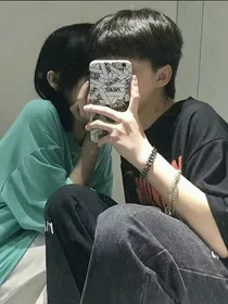 她有双重人格