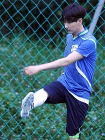 谈恋爱吗李赫宰