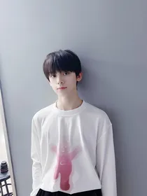 左航：雾都