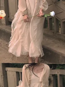 黑板报前的暗恋