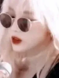 全明星：对镜厮磨