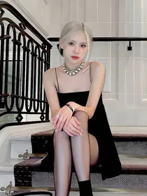 小姐姐腿真细