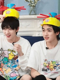 校霸他肤白貌美