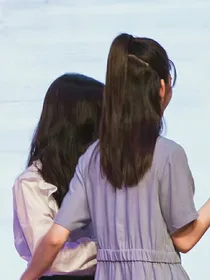 四鞠：那个转校生