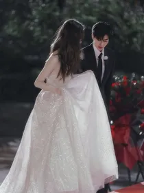 甜美女孩与高冷男神