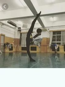 舞，绽开