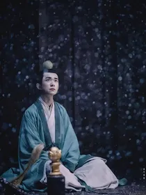 易烊千玺：捡到一个皇帝陛下