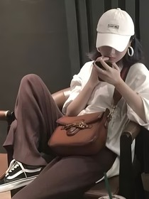 撞到本小姐别跑