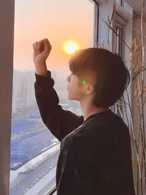 刘耀文：狼崽男友有点奶
