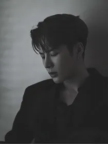 王嘉尔：情生意动