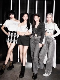 粉墨登场blackpink